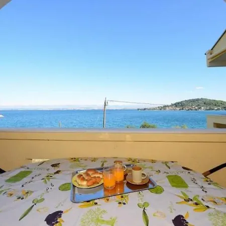 In With Sea View, Terrace, Air Conditioning, Wi-fi Appartement *