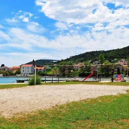 Appartement In With Sea View, Terrace, Air Conditioning, Wi-fi